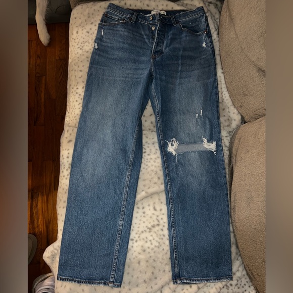 Abercrombie The Dad High Rise Jeans - Picture 4 of 8